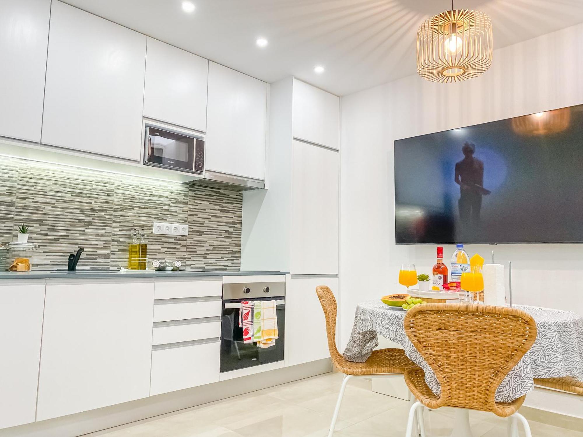 Luxury 2 Min Beach With Balcony, Ocean View, Wifi, Ac, Smarttv Portimão Exteriör bild