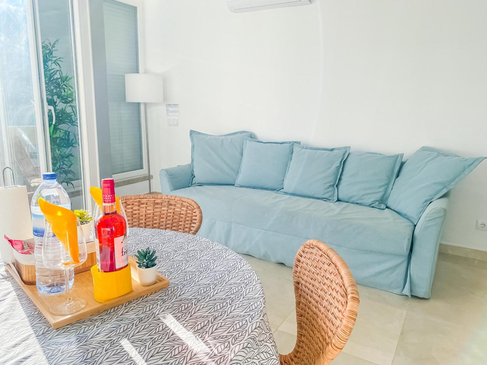 Luxury 2 Min Beach With Balcony, Ocean View, Wifi, Ac, Smarttv Portimão Exteriör bild