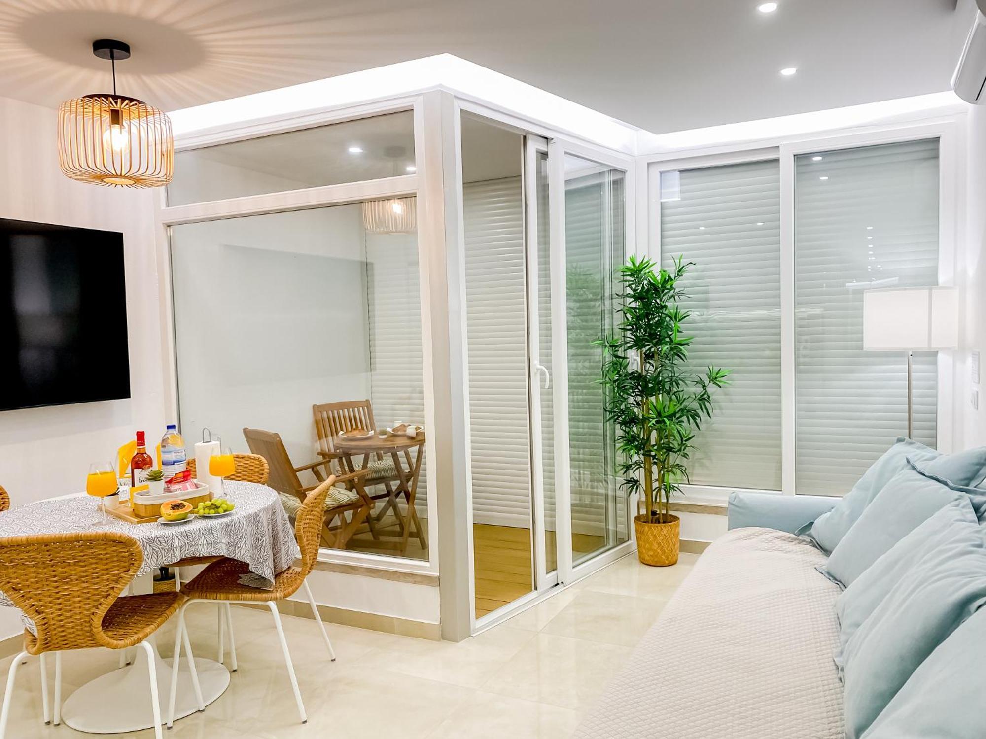 Luxury 2 Min Beach With Balcony, Ocean View, Wifi, Ac, Smarttv Portimão Exteriör bild