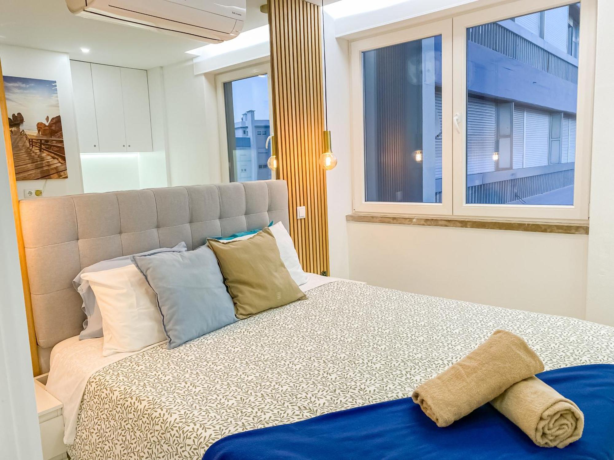 Luxury 2 Min Beach With Balcony, Ocean View, Wifi, Ac, Smarttv Portimão Exteriör bild