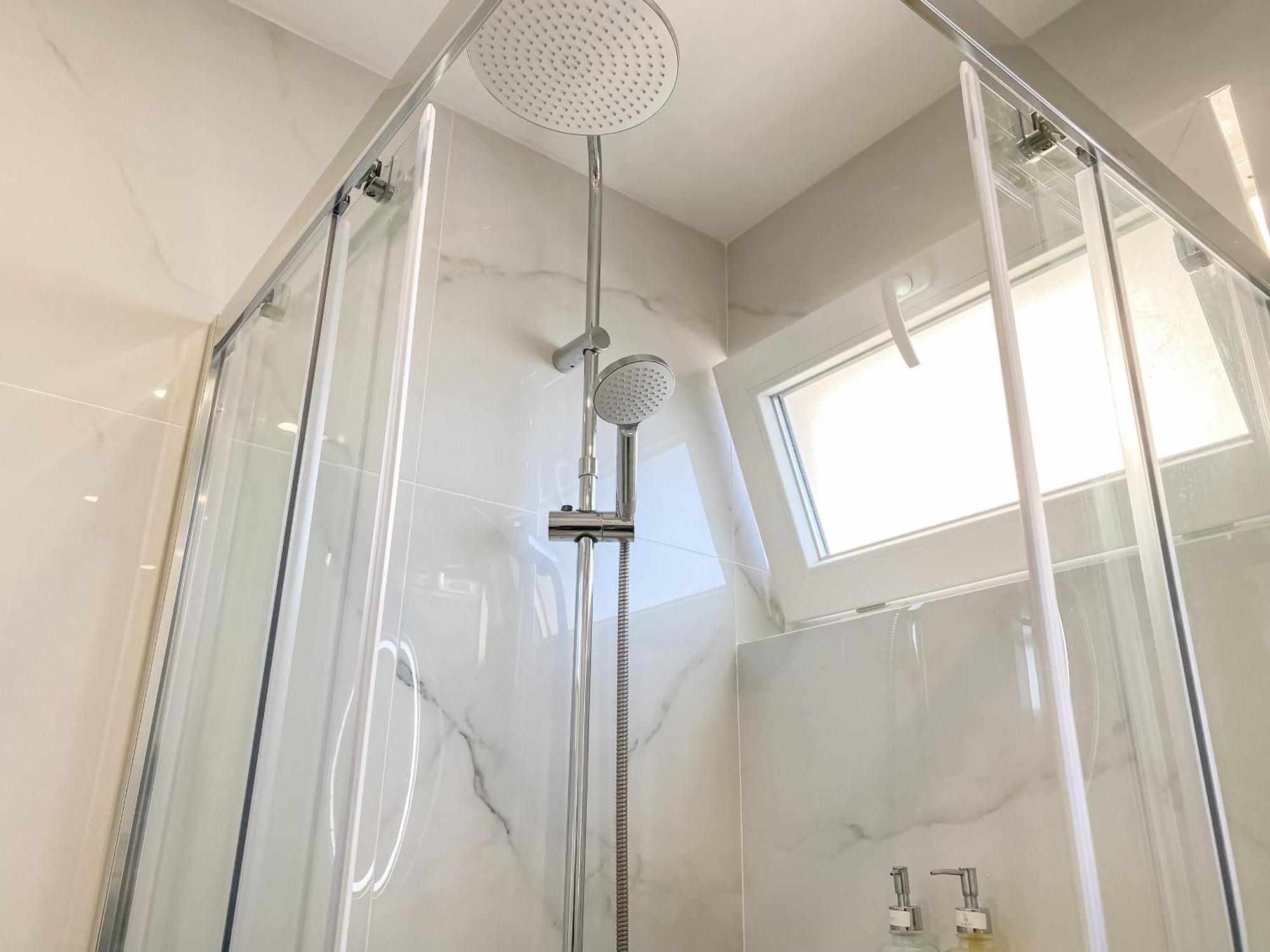 Luxury 2 Min Beach With Balcony, Ocean View, Wifi, Ac, Smarttv Portimão Exteriör bild