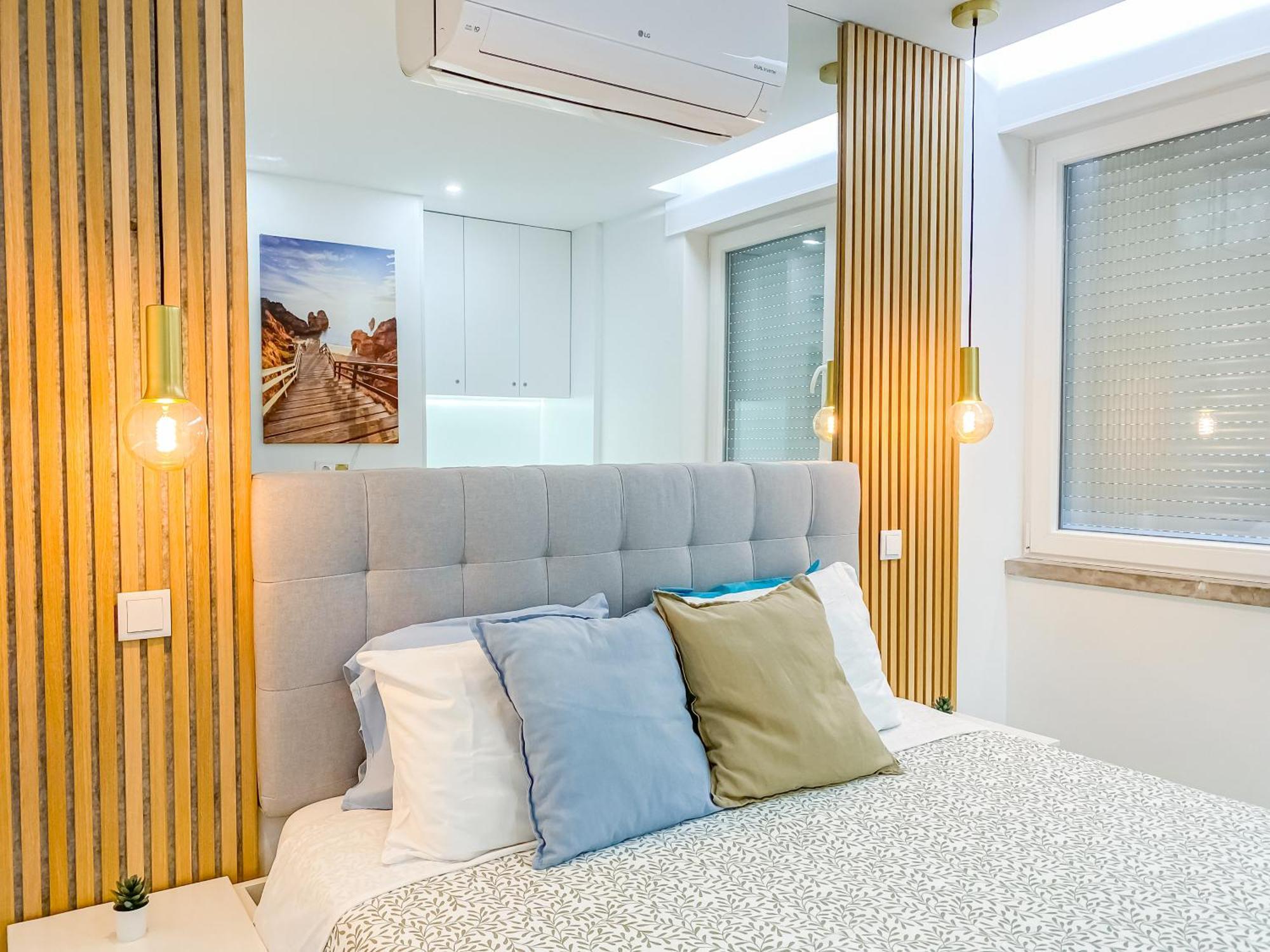 Luxury 2 Min Beach With Balcony, Ocean View, Wifi, Ac, Smarttv Portimão Exteriör bild