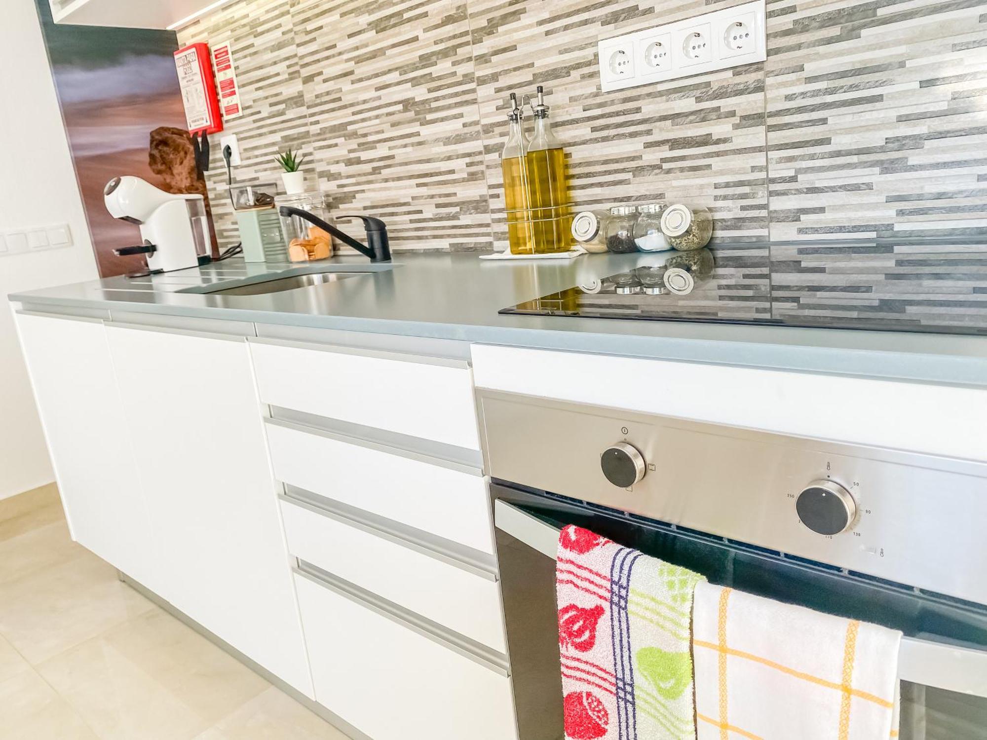 Luxury 2 Min Beach With Balcony, Ocean View, Wifi, Ac, Smarttv Portimão Exteriör bild