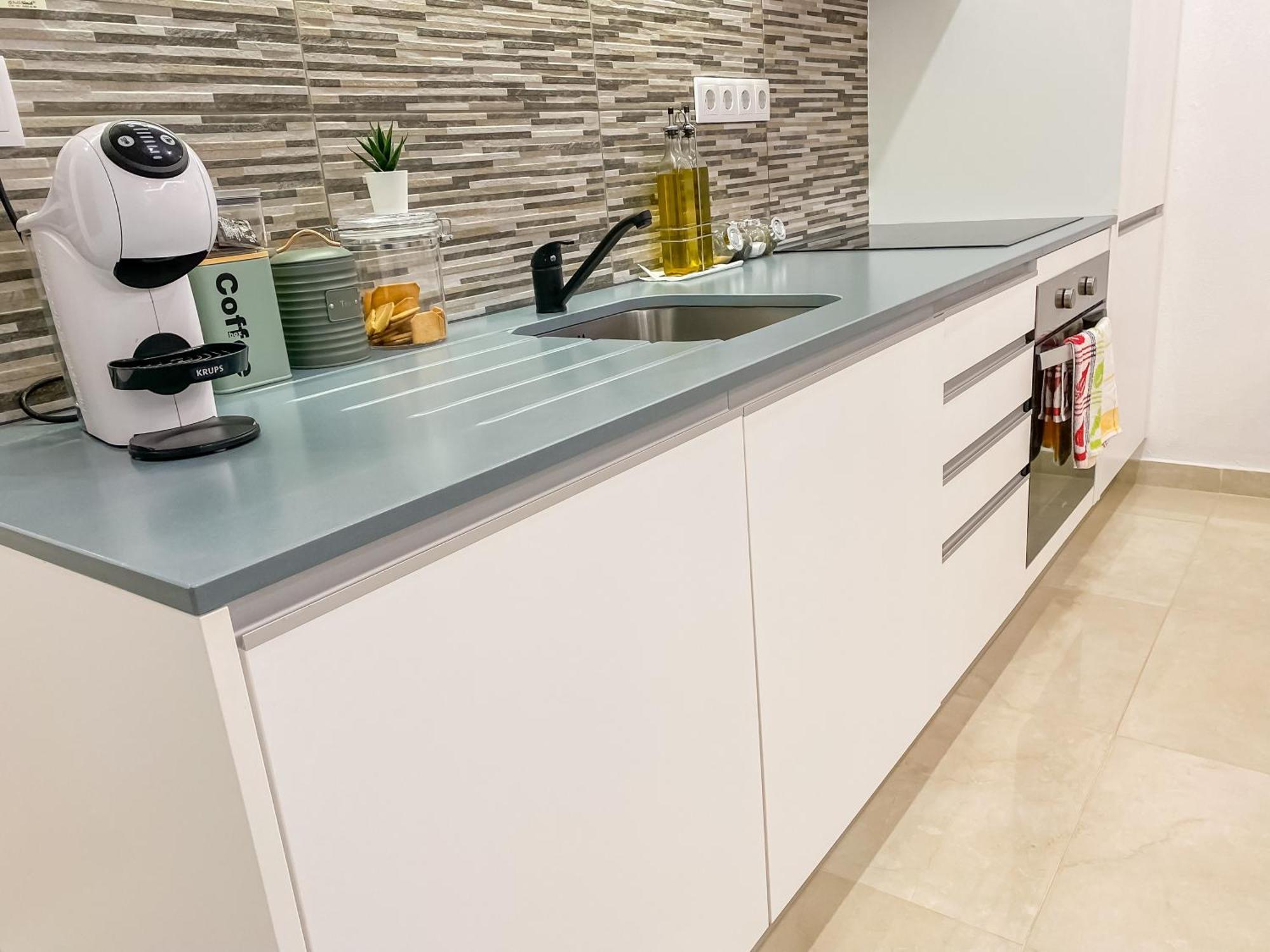 Luxury 2 Min Beach With Balcony, Ocean View, Wifi, Ac, Smarttv Portimão Exteriör bild